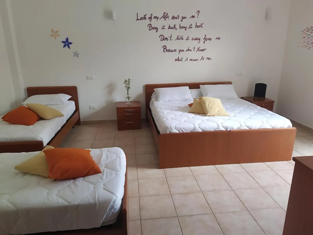 Resort Note di Stelle Marrùbiu 0*,