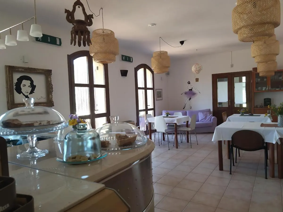לינה וארוחת בוקר Marrubiu Resort Note Di Stelle